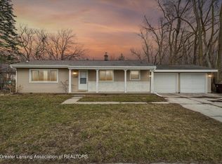 1322 N Canal Rd, Lansing, MI 48917
