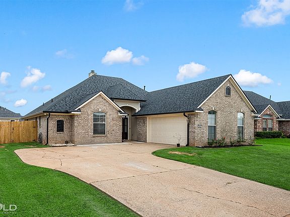 3rd image of 5820 Bluebonnett Dr