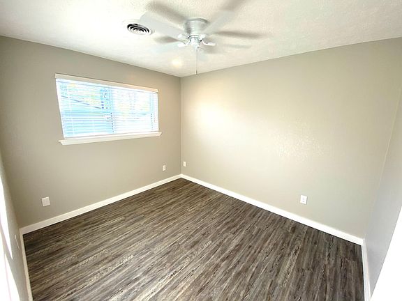 4th image of 614 N 6th St