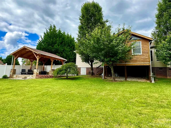 721 Pleasant Hill Rd, Lenoir, NC 28645