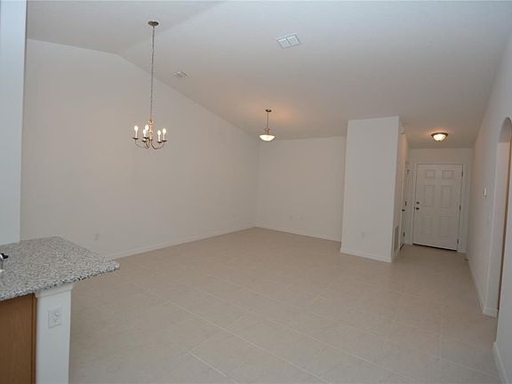 4th image of 31 Zoeller Ct #B