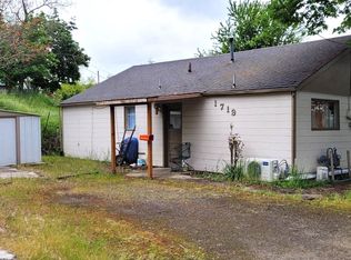 1719 NE Malheur Ave, Roseburg, OR