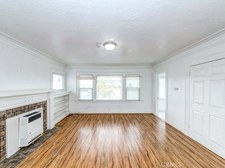 1308 S Van Ness Ave — Photo 5