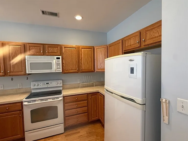 107 Clocktower Dr #207 — Photo 5