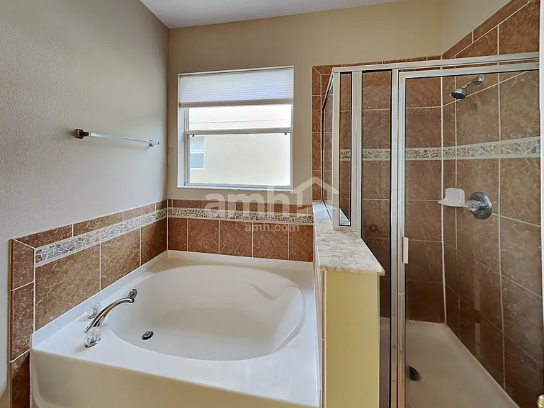 5028 Gandross Ln — Photo 12