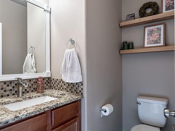 4th image of 2708 Madrona Loop