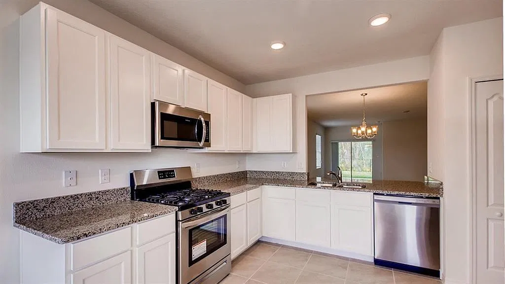 3 bed, 1756 sqft, $2,200 — Photo 1
