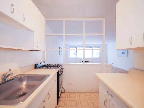 139 East 33rd Street image 8 of 22