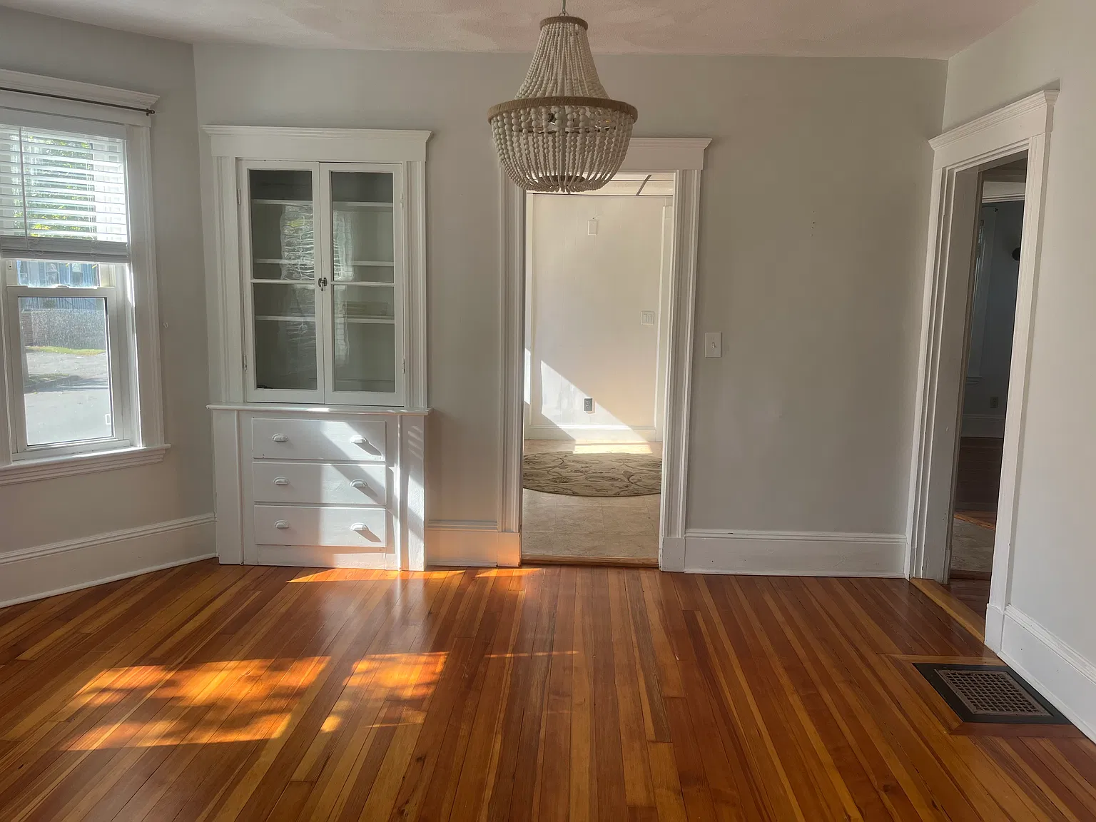 2 bed, 1000 sqft, $2,500 — Photo 1