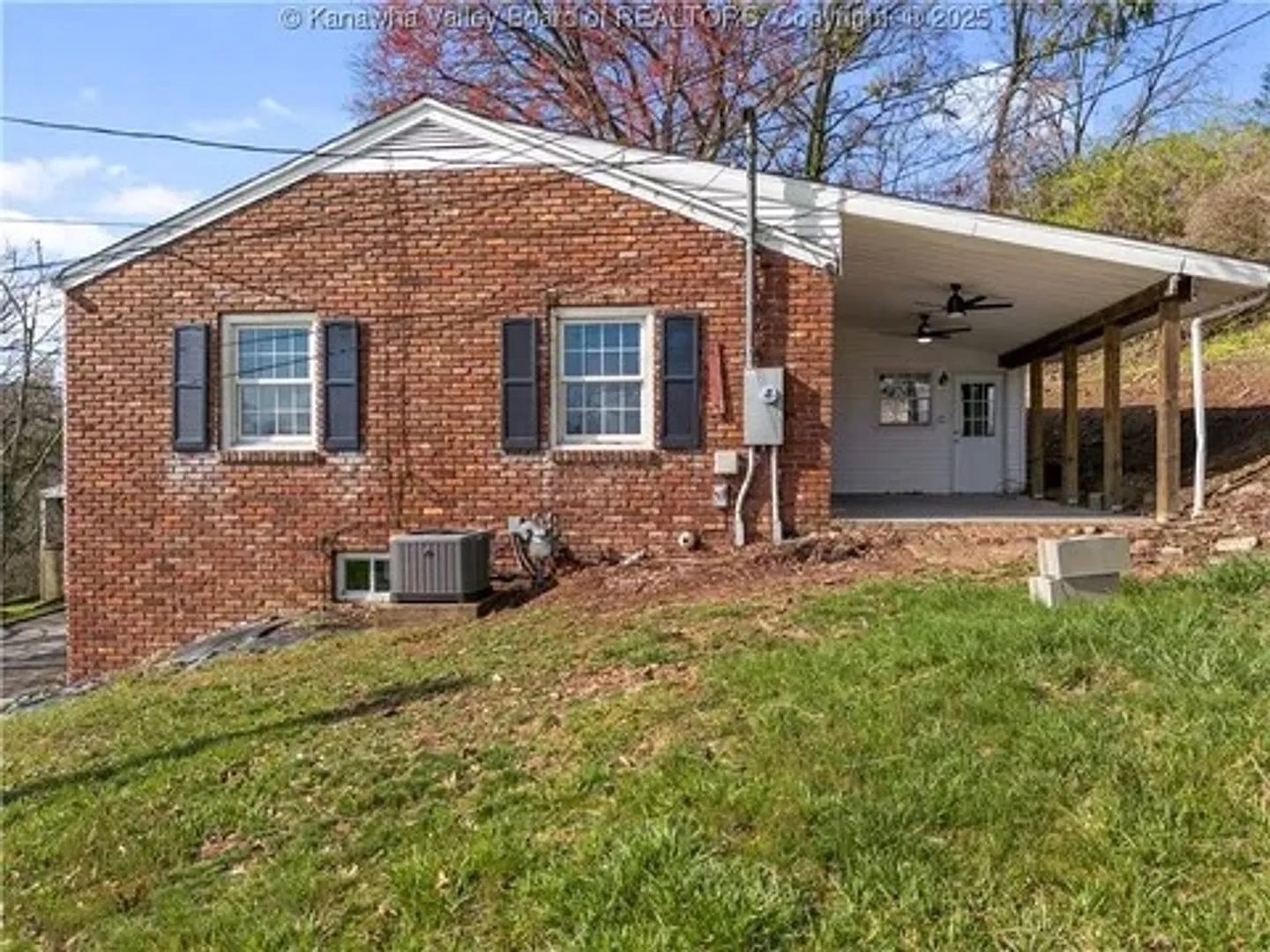 3 bed 2.5 bath single family home — Photo 4