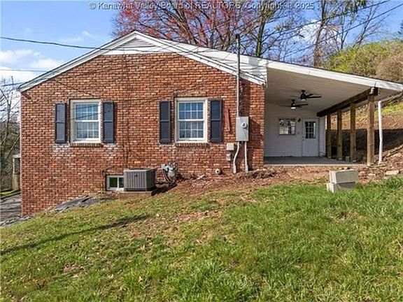 4th image of 1501 Knob Rd