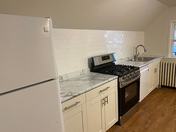 3rd image of 3053 N Neva Ave #2