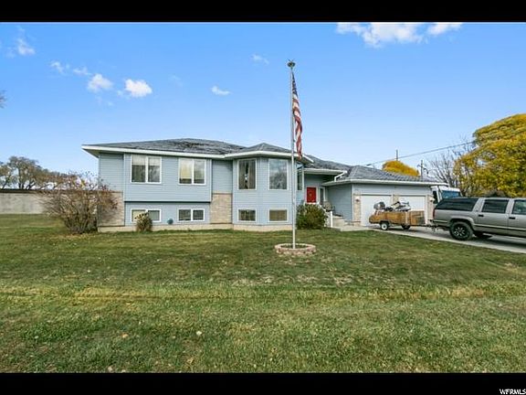 3rd image of 2742 W Leisure Cir