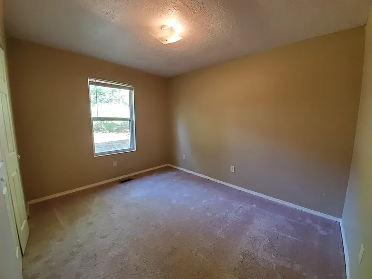 149 E Willow Ct — Photo 28