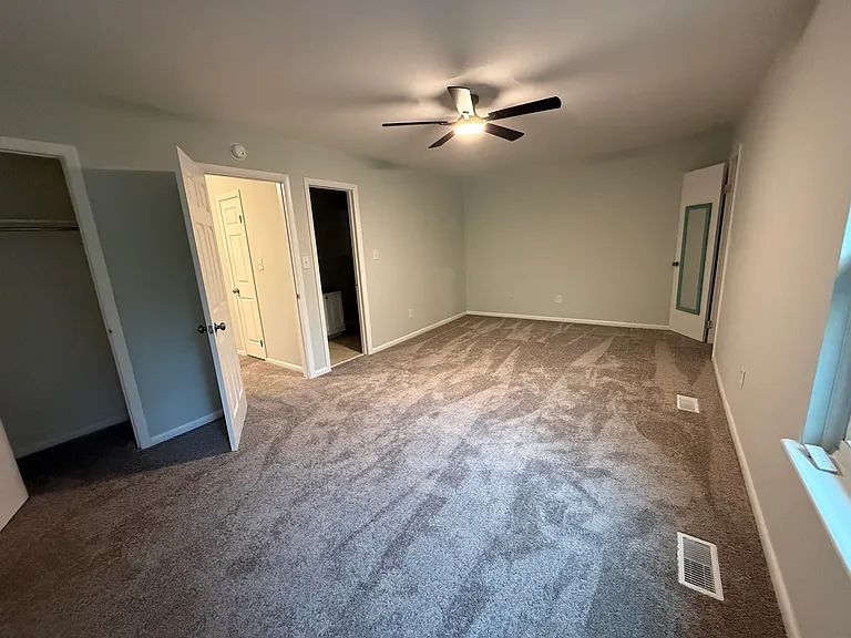 3745 Pendleton Ave — Photo 16