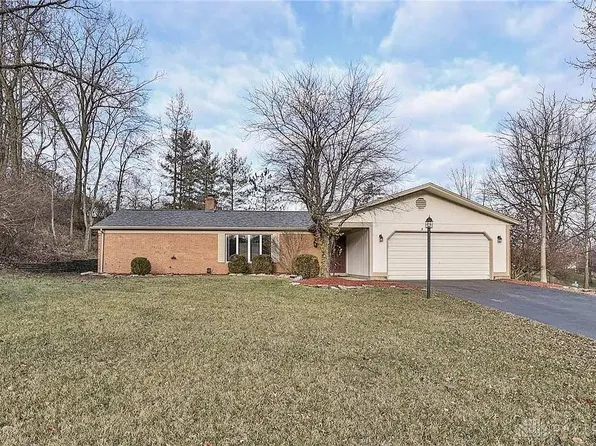 6881 Walnut Creek Ct, Dayton, OH 45459