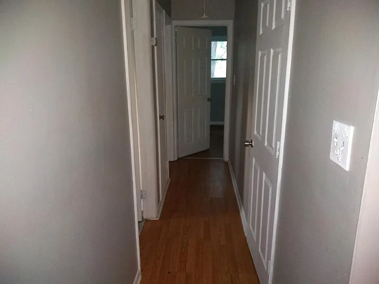 203 Oriole Rd — Photo 3