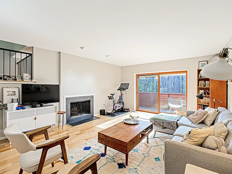 11502 Sunder Ct — Photo 6