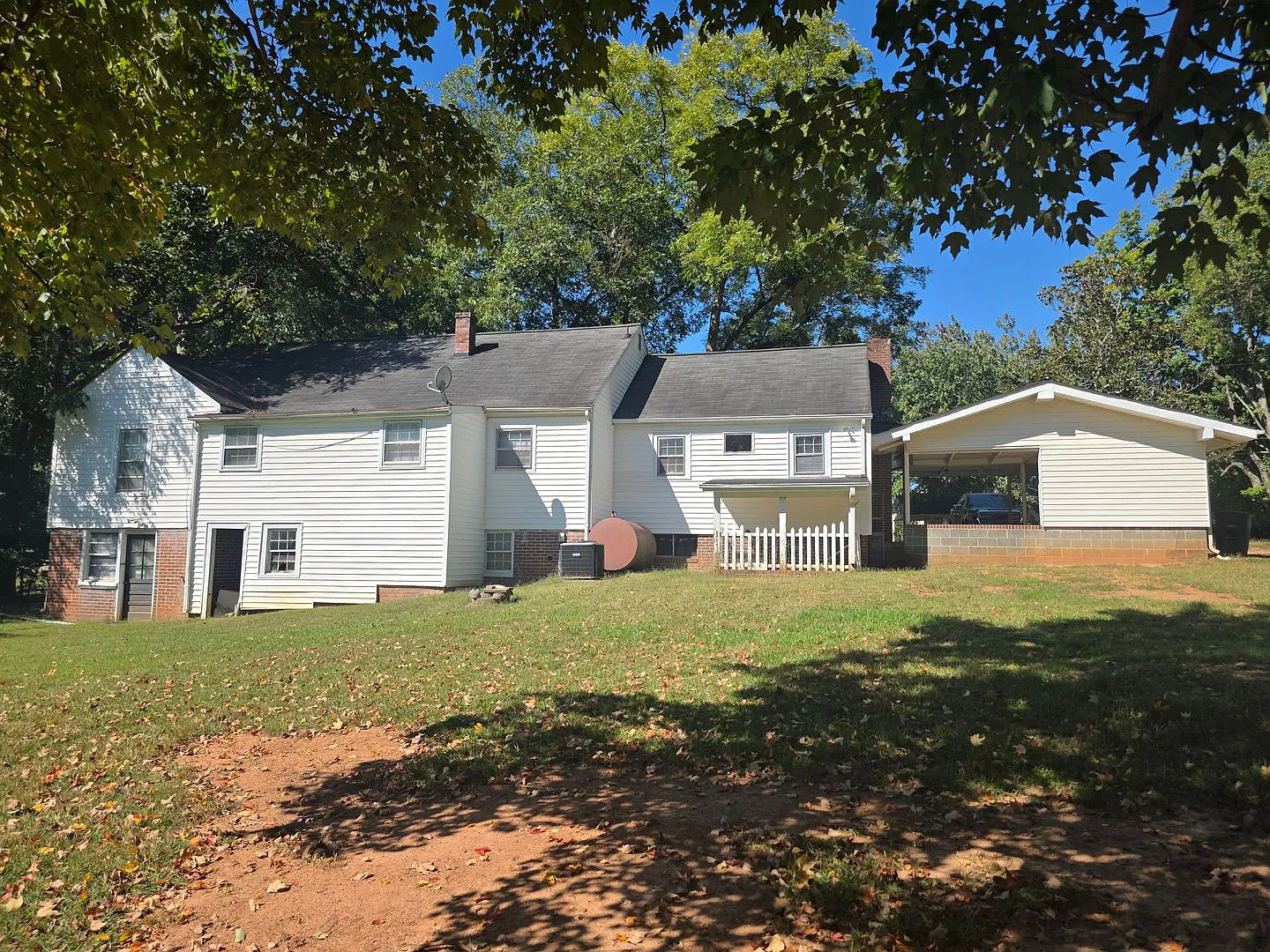 233 Methodist Drive — Photo 2