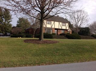 925 Skyline Ave, Lititz, PA 17543