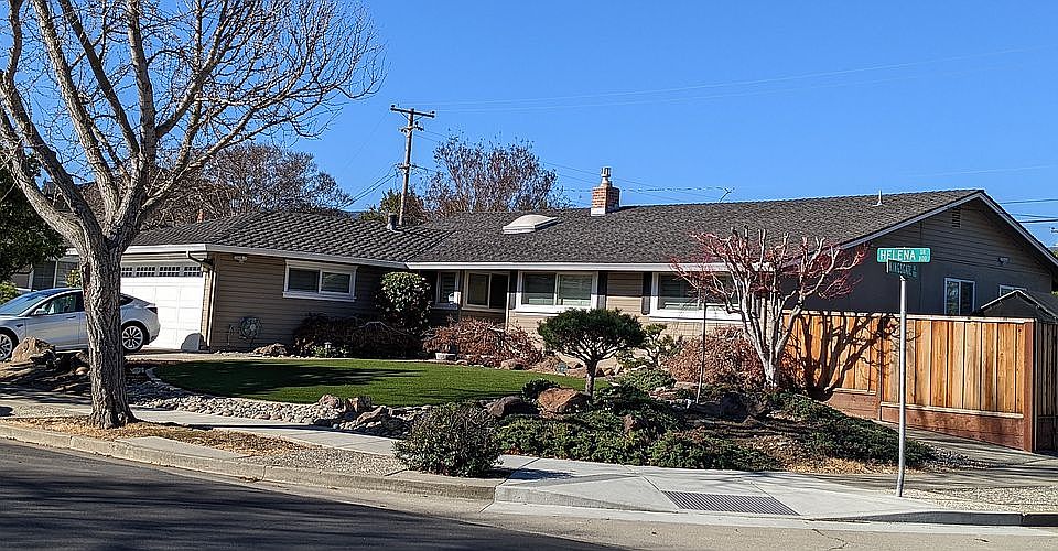 1st image of 877 Helena Dr