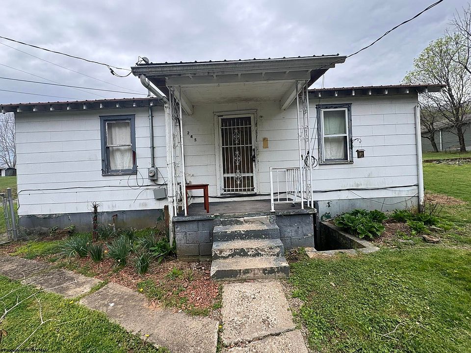 1st image of 245 Riverside Dr