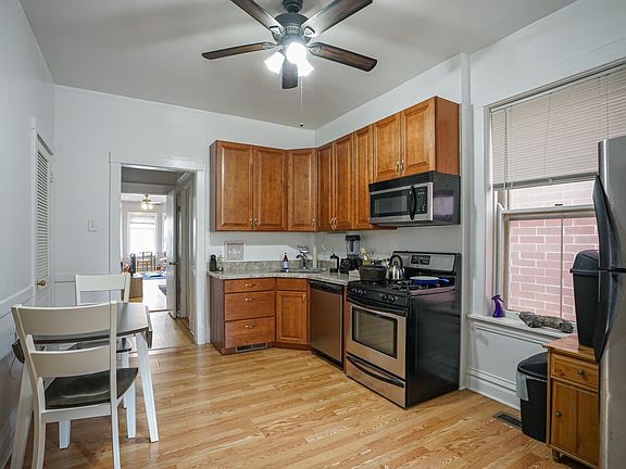 5th image of 1333 W Barry Ave #1F