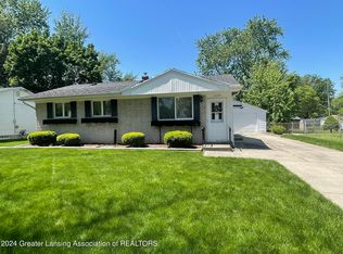3520 Berwick Dr, Lansing, MI
