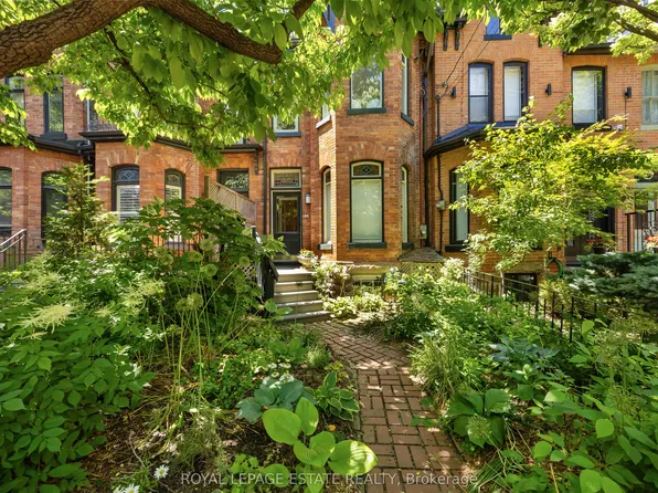100 Seaton St, Toronto, ON M5A 2T3