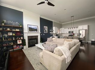 2248 W Belmont Ave #4, Chicago, IL 60618