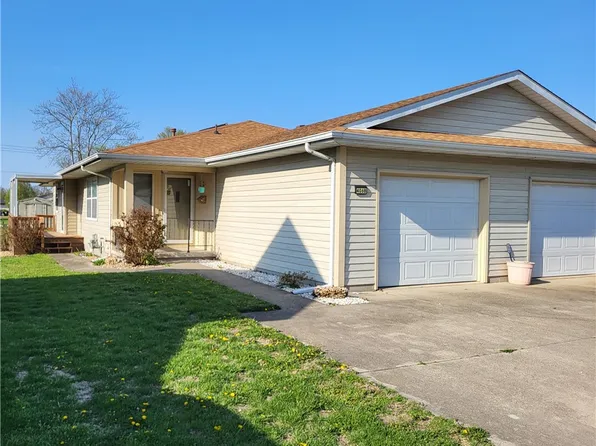 406 W Saint Louis Ave #B, Effingham, IL 62401