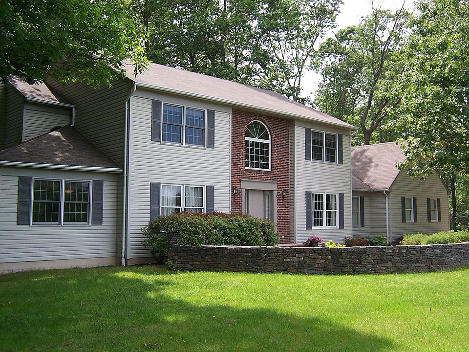 1st image of 15 Westbrooke Blvd