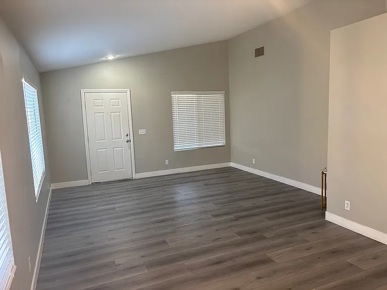 9411 Morehouse Pl — Photo 2