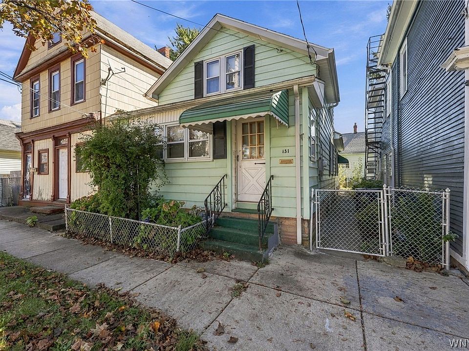 1st image of 131 Farmer St