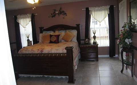 5th image of 102 Captiva Ct NE