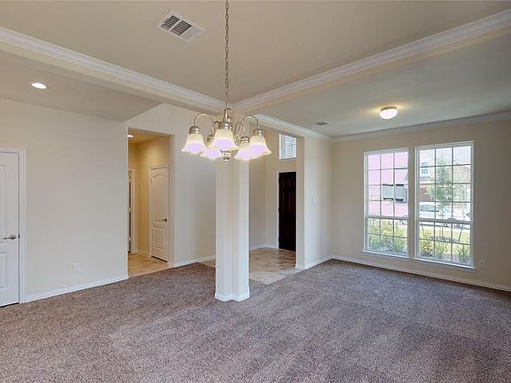 3rd image of 321 Burgundy Dr