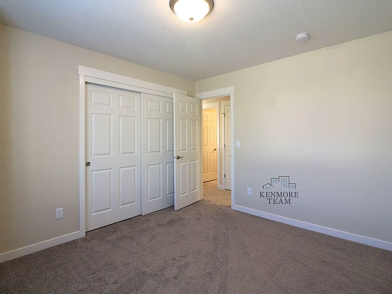 3228 S Jefferson Pl — Photo 8