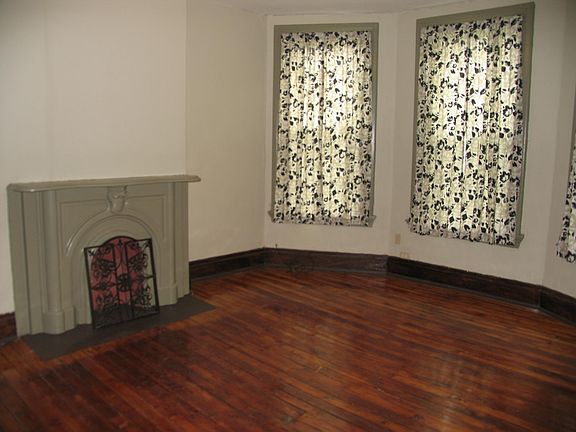 2nd image of 2745 Norwood Ave #2
