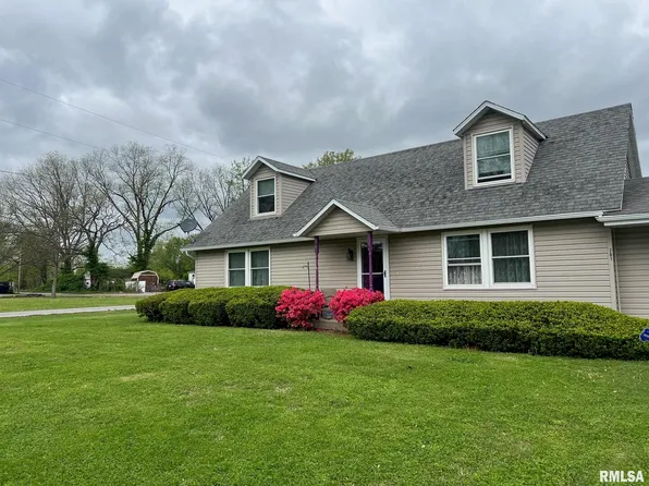 701 Forrest St, Benton, IL 62812