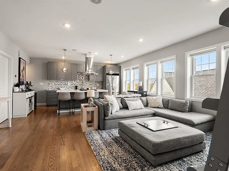 47 Sargent St #5 — Photo 4