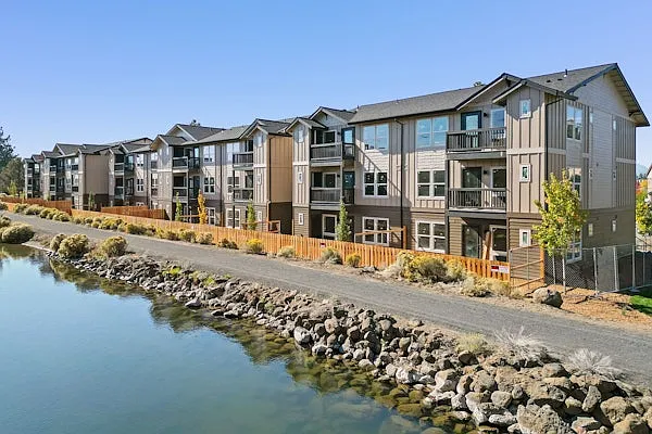 Edgewater Apartments