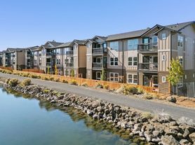 Edgewater Apartments