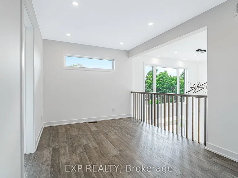 489 Duvernay Dr — Photo 29