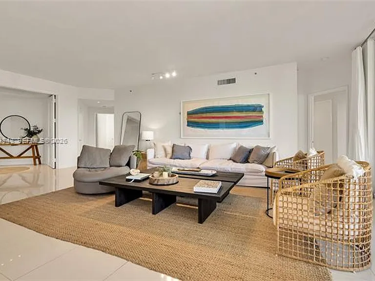 733 Crandon Blvd #406 — Photo 4
