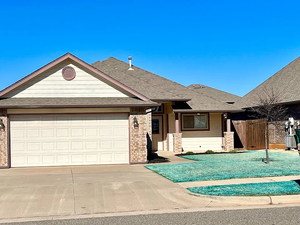2425 NW 194th Ter
