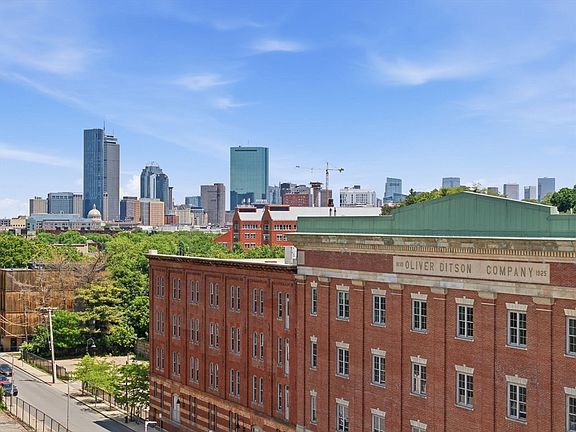 3rd image of 166 Terrace St #Penthouse 2