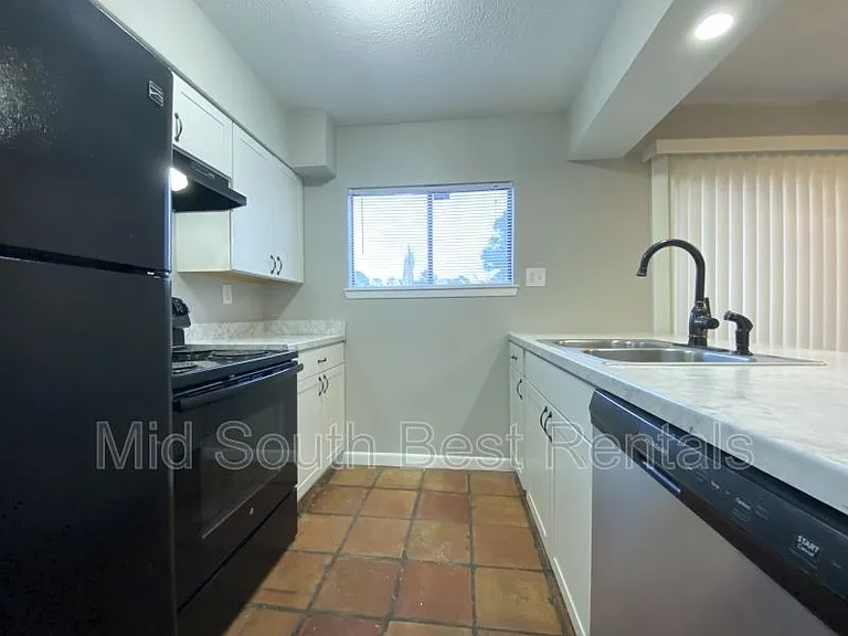 2408 Talmadge Pl — Photo 6