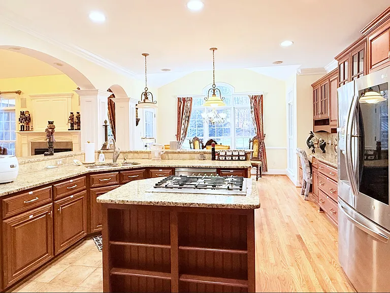 1216 Dorleath Ct — Photo 16