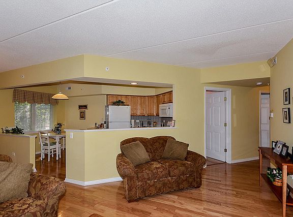 4th image of 124 W Colfax St Unit 200