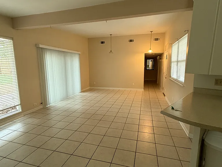 123 Gilmore Dr — Photo 7